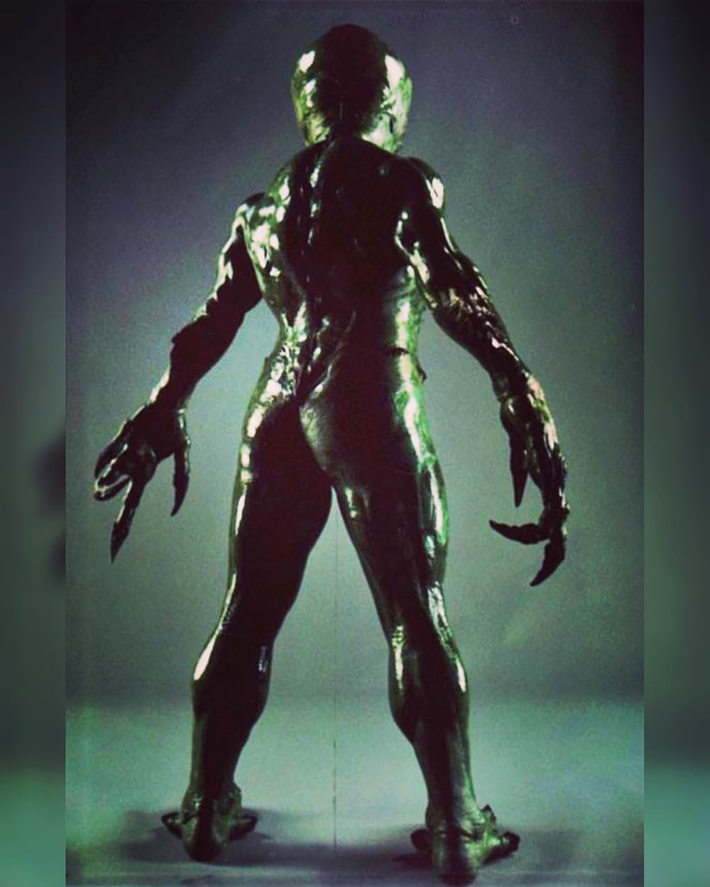 地球外生命体捕獲の画像