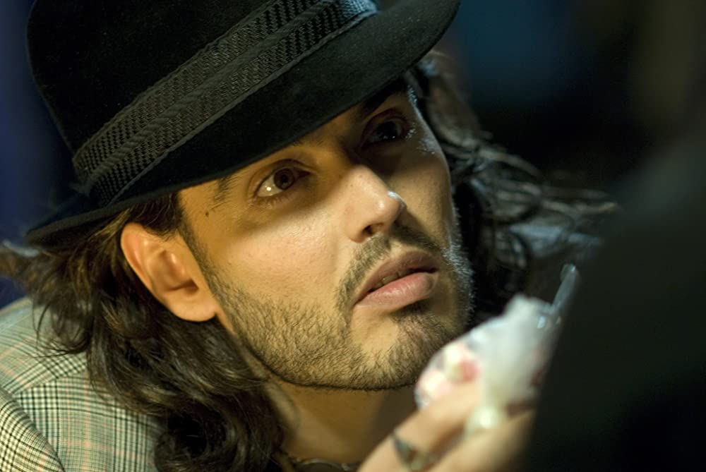 「聖トリニアンズ女学院 史上最強！?不良女子校生の華麗なる強奪作戦」ラッセル・ブランドの画像