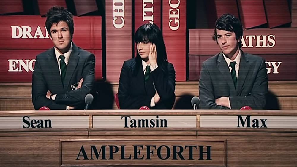 「聖トリニアンズ女学院 史上最強！?不良女子校生の華麗なる強奪作戦」の画像