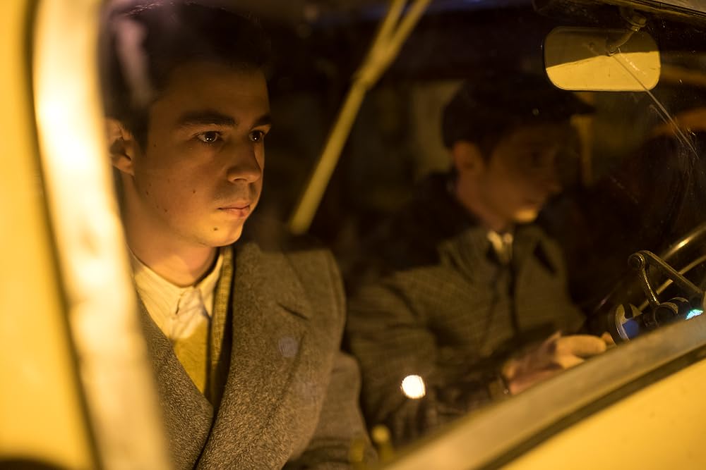 戦争と女の顔の画像