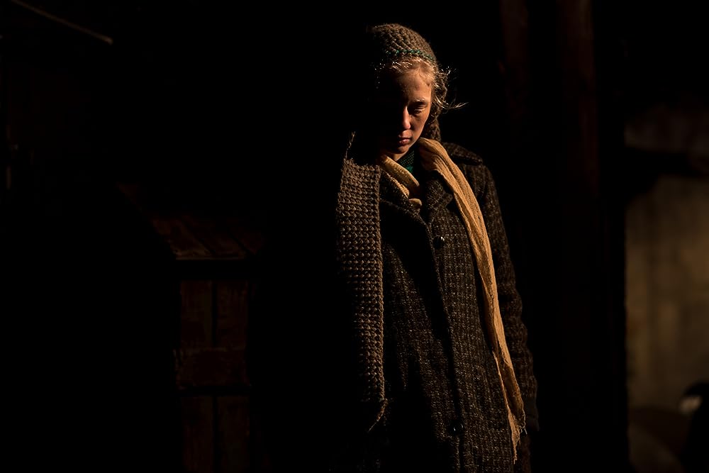 戦争と女の顔の画像