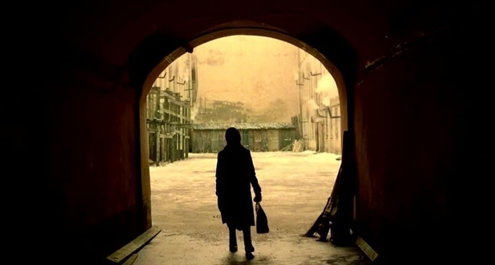 戦争と女の顔の画像