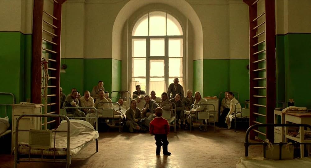 戦争と女の顔の画像