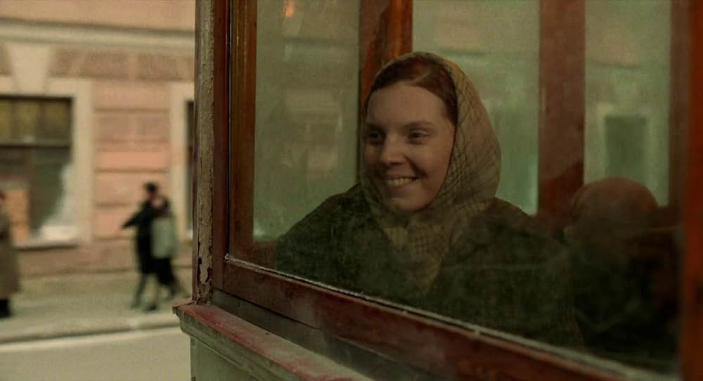 戦争と女の顔の画像