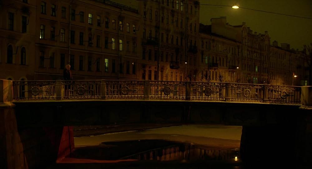 戦争と女の顔の画像