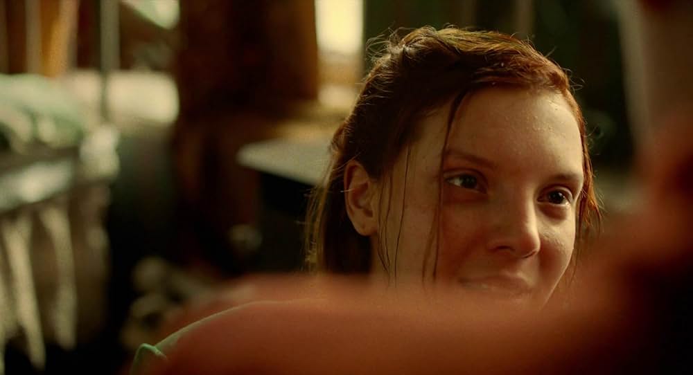 戦争と女の顔の画像