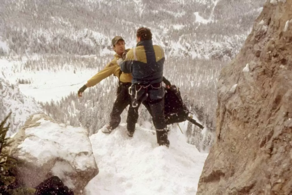 クリフハンガーの画像