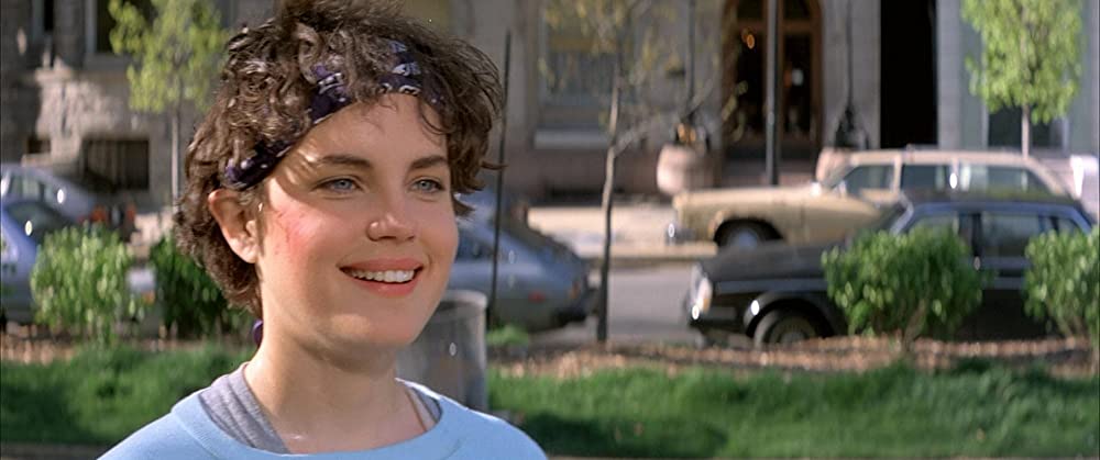 「窓・ベッドルームの女」エリザベス・マクガバンの画像