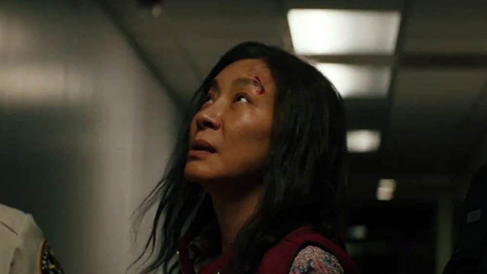 「エブリシング・エブリウェア・オール・アット・ワンス」ミシェル・ヨーの画像