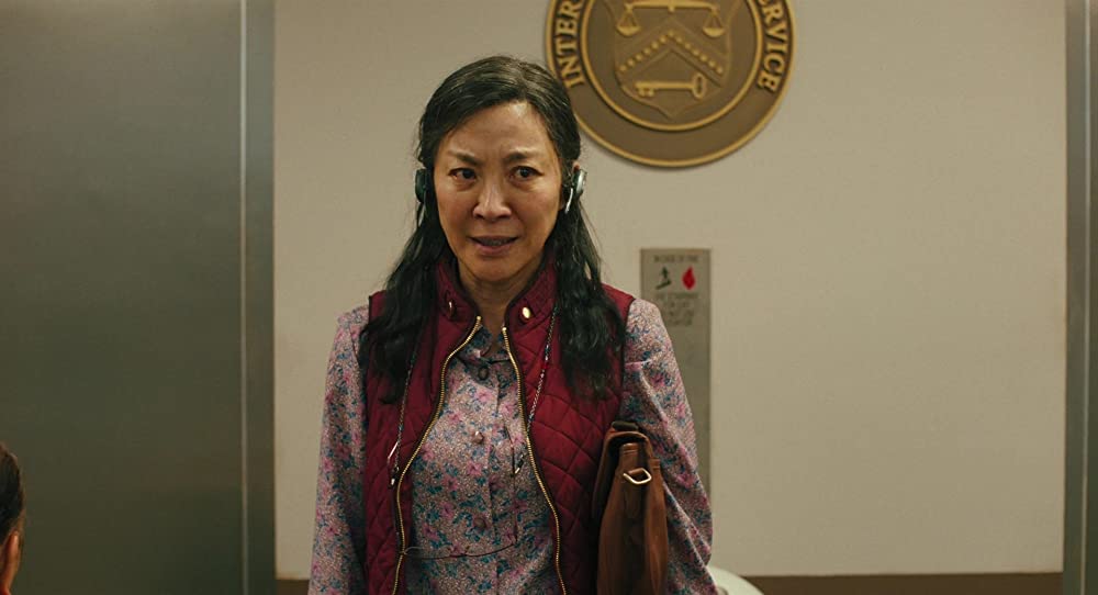 「エブリシング・エブリウェア・オール・アット・ワンス」ミシェル・ヨーの画像