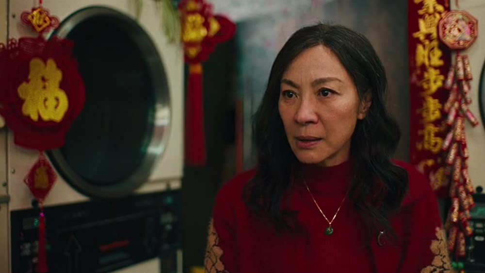 「エブリシング・エブリウェア・オール・アット・ワンス」ミシェル・ヨーの画像