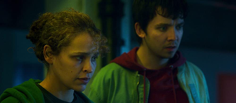 「チューズ・オア・ダイ：恐怖のサバイバルゲーム」エイサ・バターフィールド & Iola Evansの画像