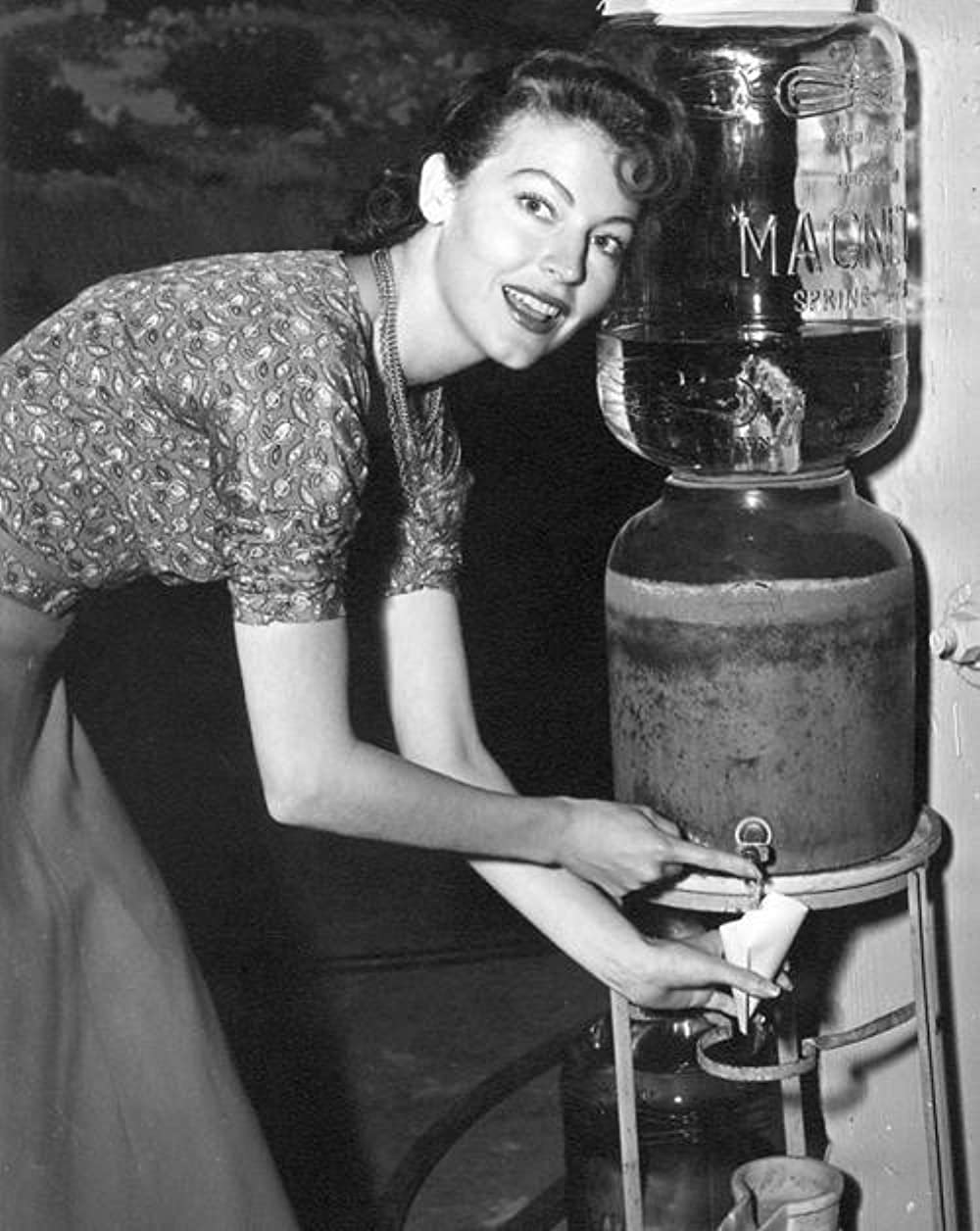 「賄賂」エバ・ガードナーの画像