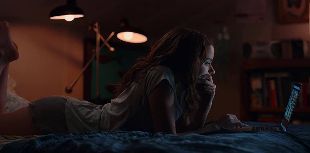 イン・ビトゥイーンの画像