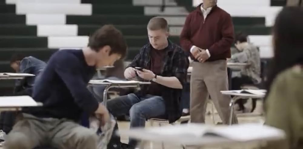 イン・ビトゥイーンの画像