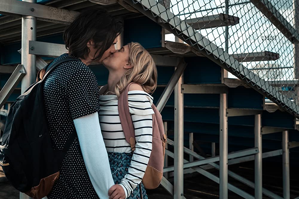 グッドボタン 暴走する若者たちの画像