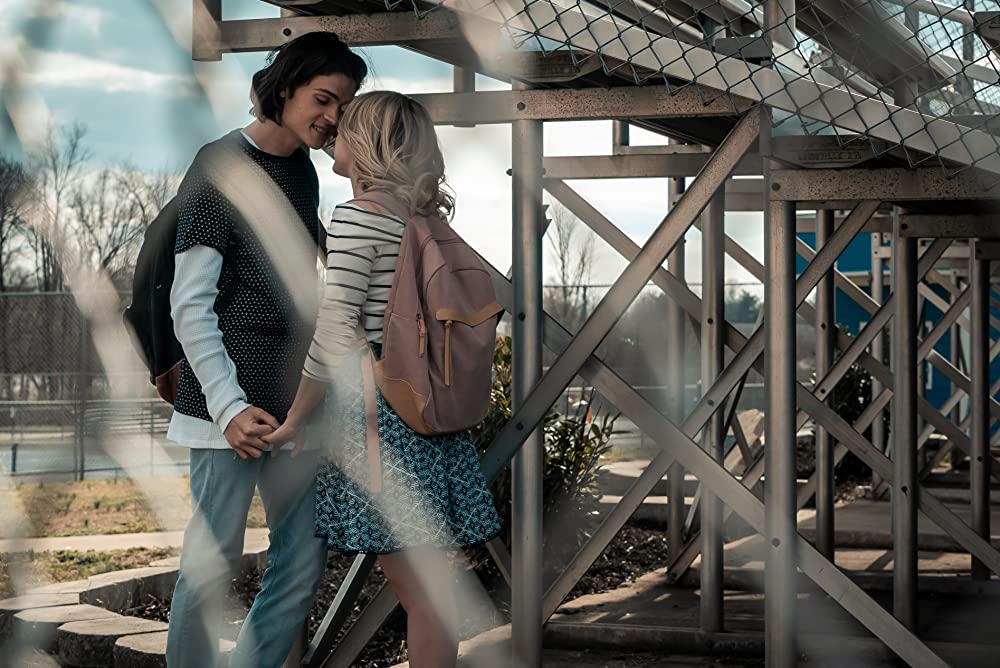 グッドボタン 暴走する若者たちの画像