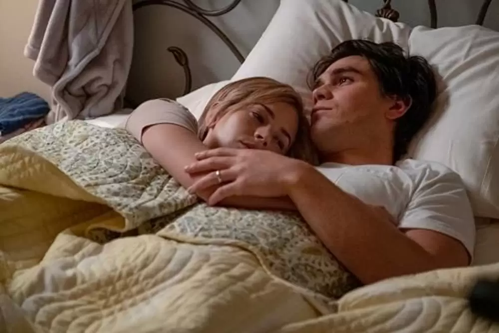 「君といた108日」ブリット・ロバートソン & K・J・アパの画像