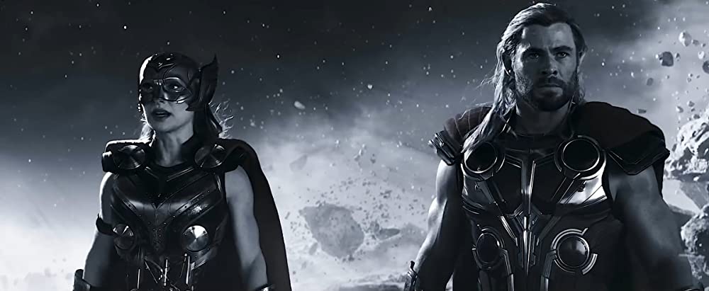 「ソー：ラブ＆サンダー」ナタリー・ポートマン & クリス・ヘムズワースの画像