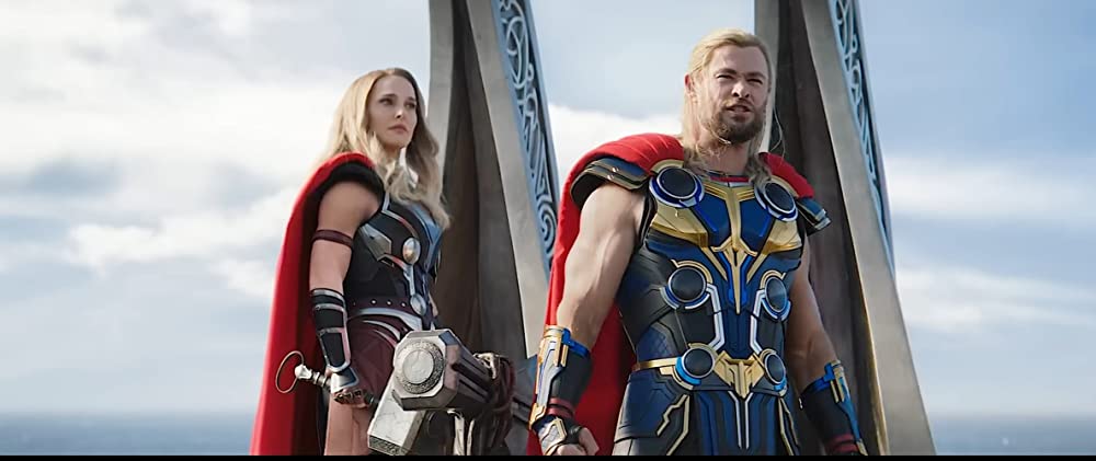 「ソー：ラブ＆サンダー」ナタリー・ポートマン & クリス・ヘムズワースの画像