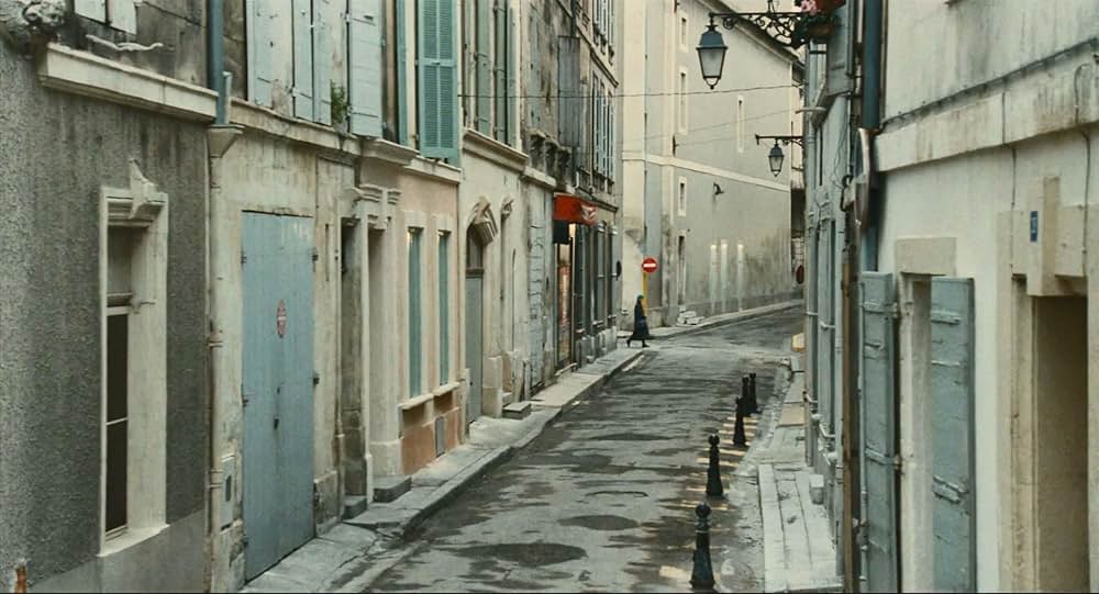 読書する女の画像