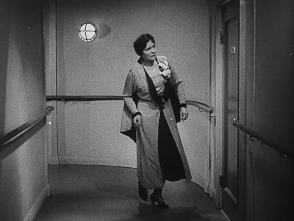 「マルクス兄弟 オペラは踊る／マルクス兄弟オペラの夜」マーガレット・デュモントの画像