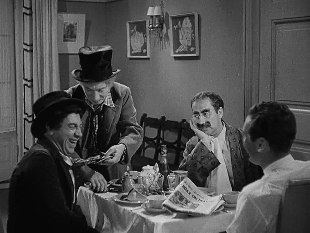 「マルクス兄弟 オペラは踊る／マルクス兄弟オペラの夜」グルーチョ・マルクス & Allan Jones & チコ・マルクス & ハーポ・マルクスの画像