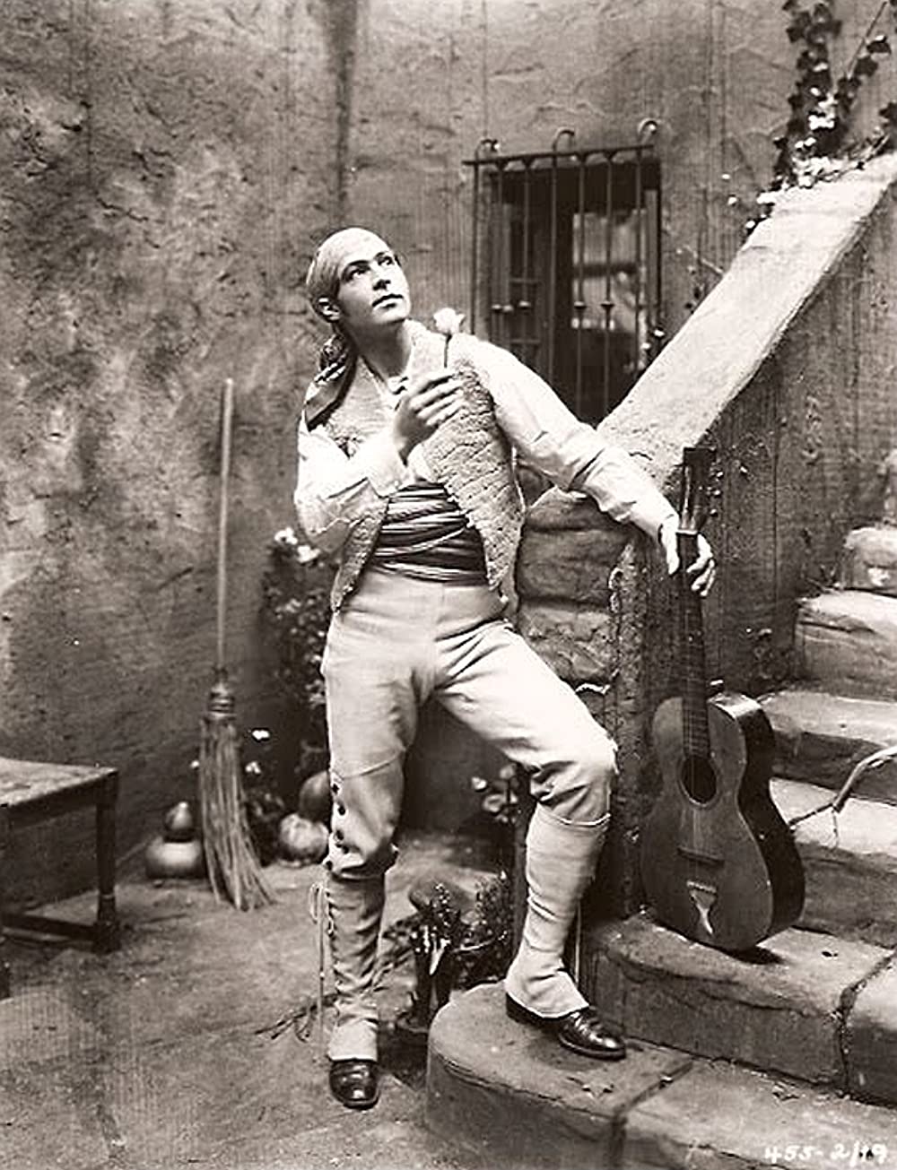 「血と砂」ルドルフ・バレンチノの画像