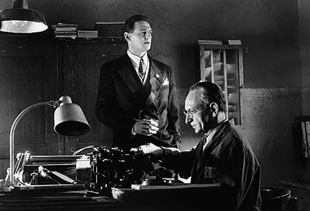 「シンドラーのリスト」リーアム・ニーソン & ベン・キングズレーの画像