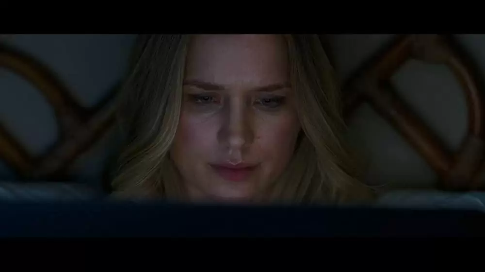 「カウントダウン」エリザベス・ライルの画像