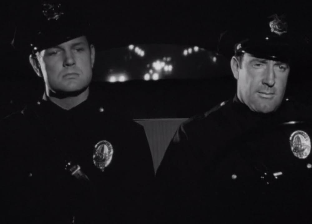 夜歩く男の画像