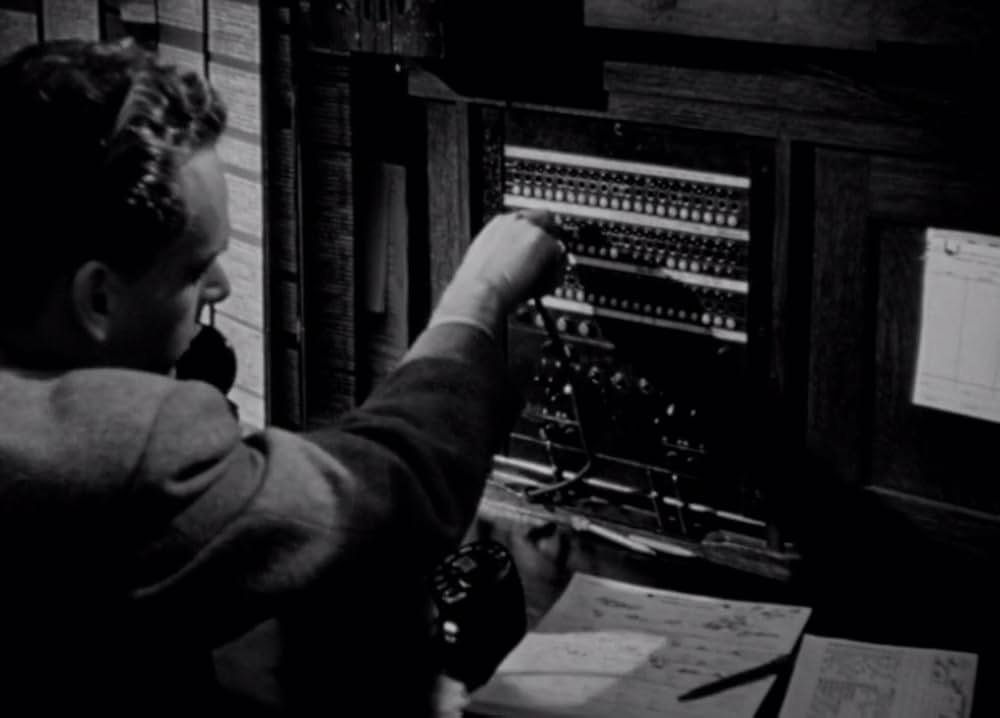 夜歩く男の画像