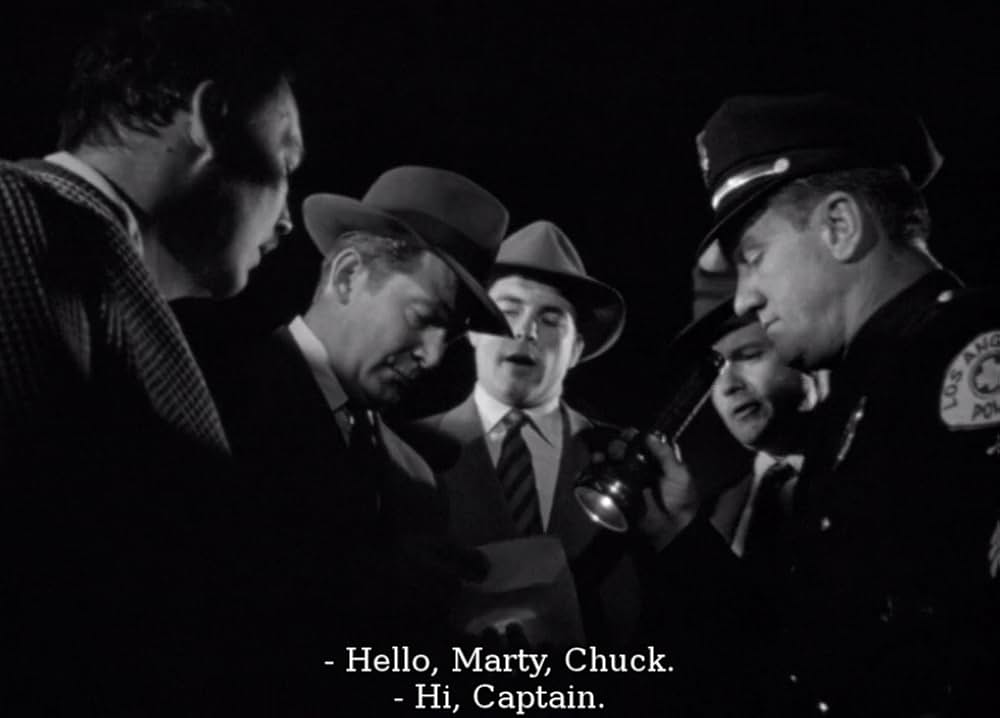 夜歩く男の画像