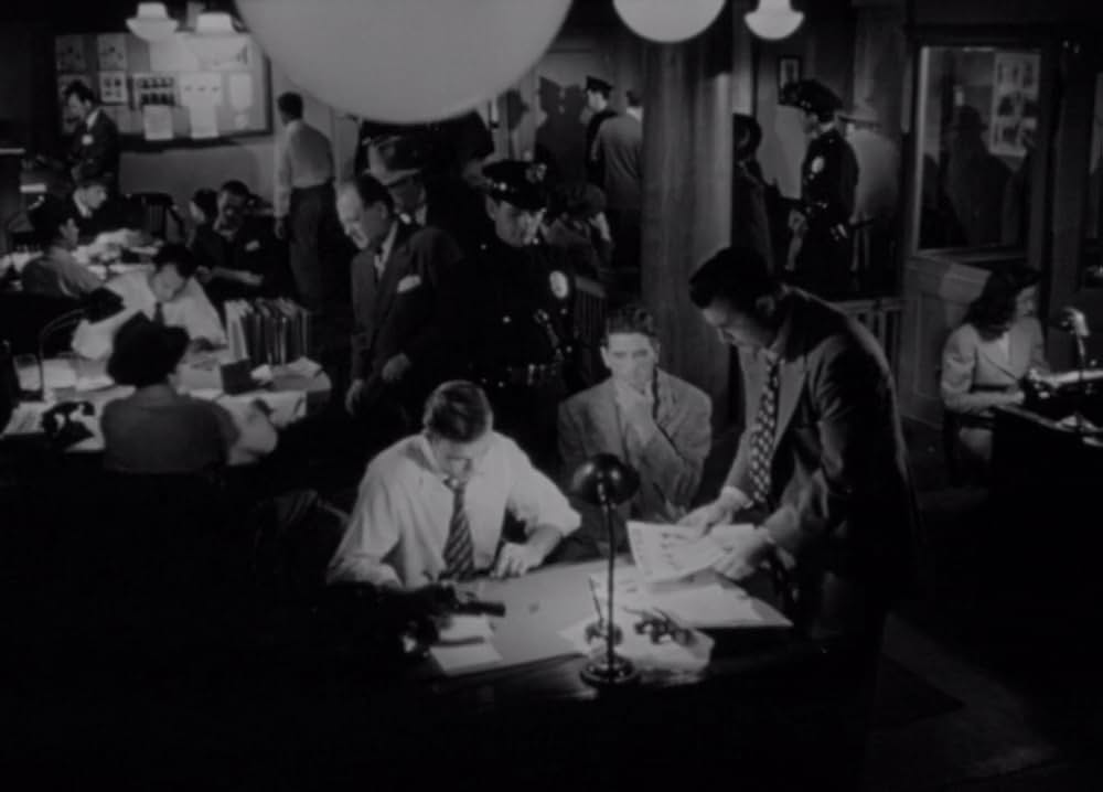 夜歩く男の画像