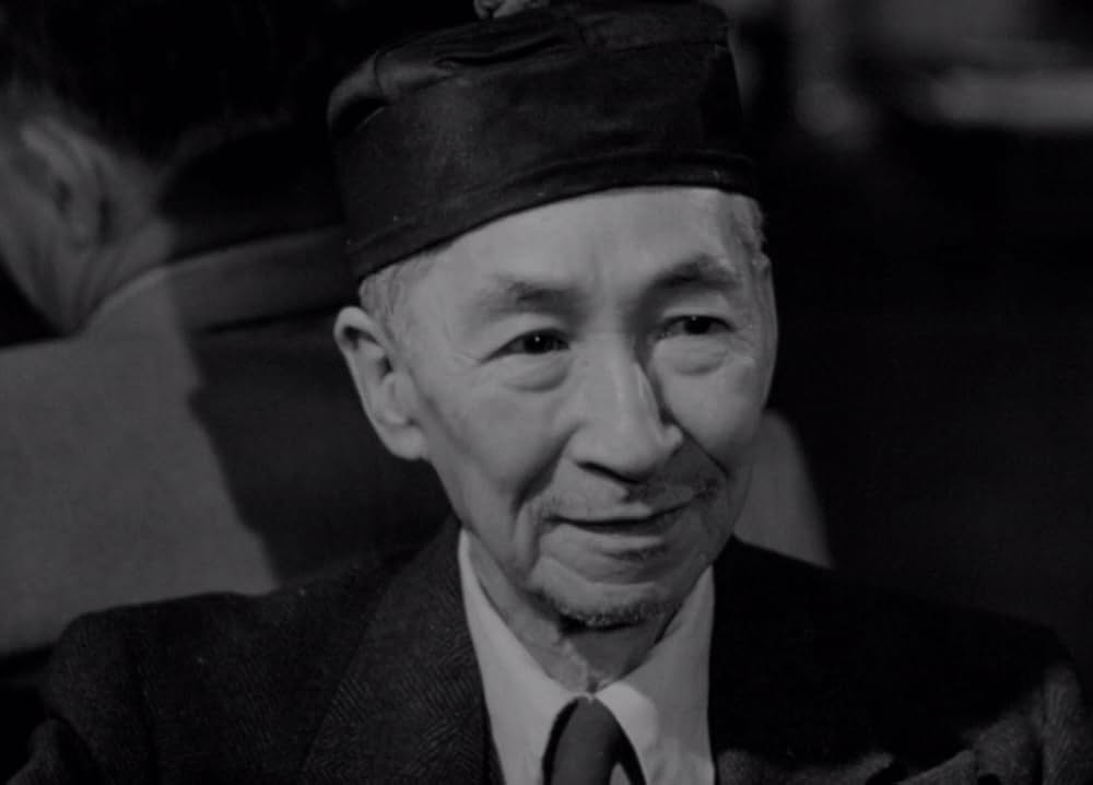 夜歩く男の画像