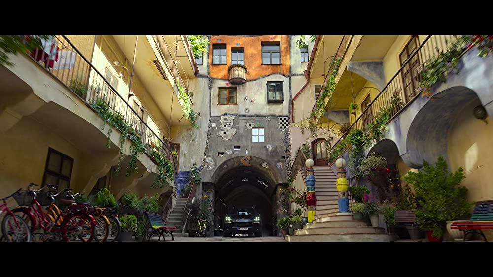 「グレイマン」の画像