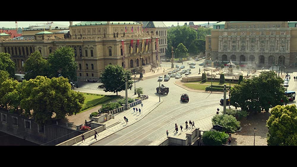 「グレイマン」の画像