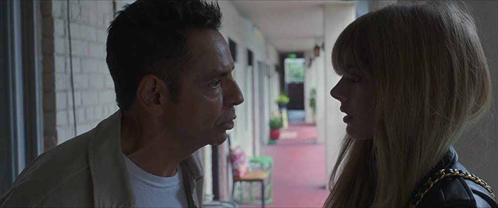 「スターは駐車係に恋をする」エウヘニオ・デルベス & サマラ・ウィービングの画像