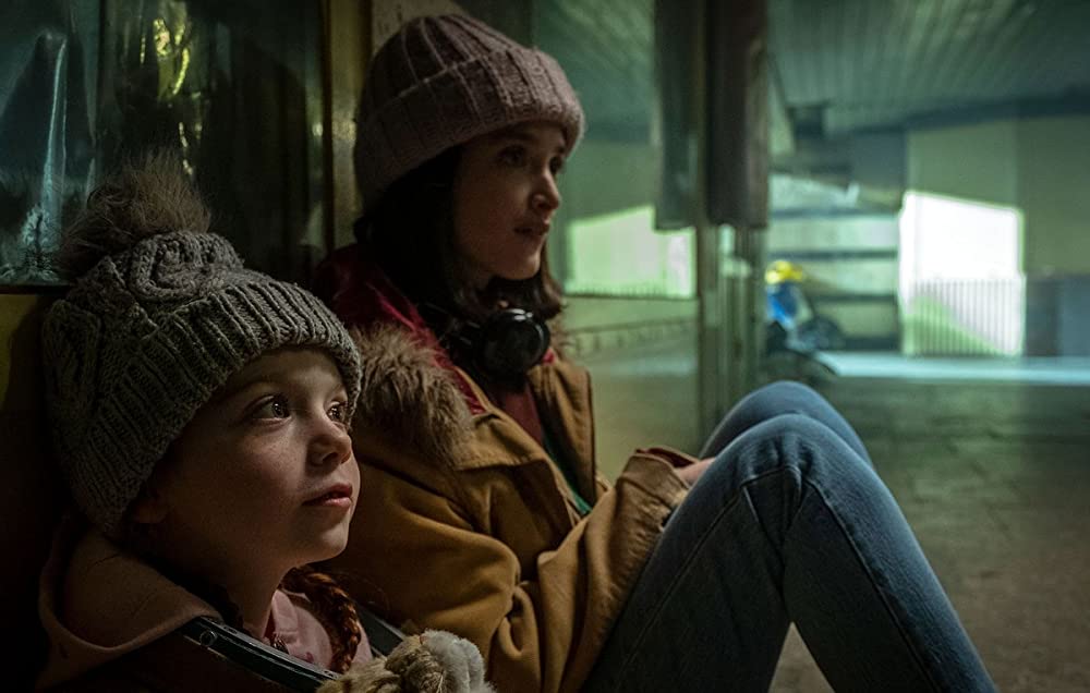 「ワーニング 地球最期の日」シャルロット・ルボンの画像