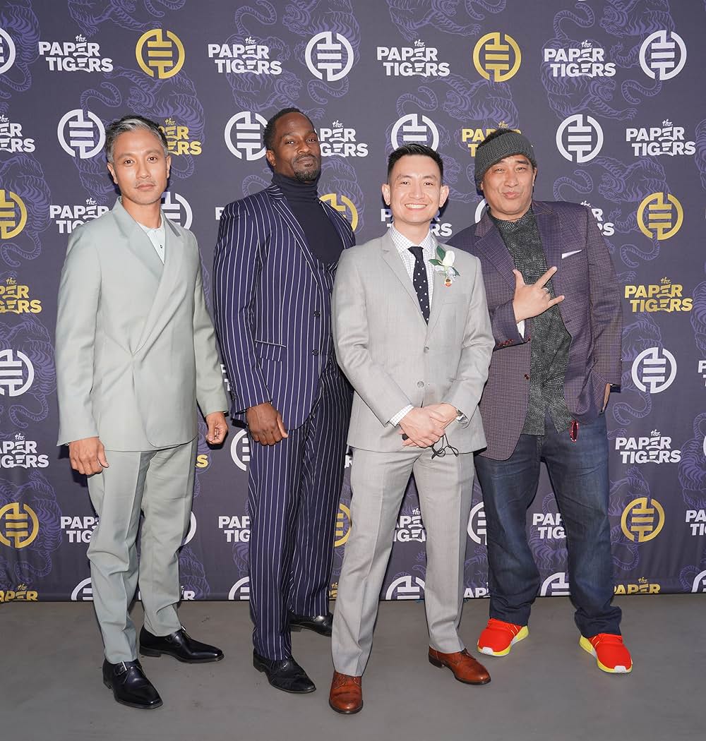 ペーパー・タイガースの画像