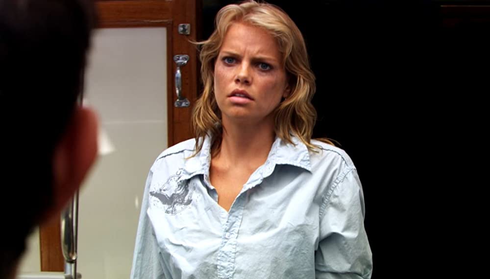 イントゥ・ザ・ブルー2の画像