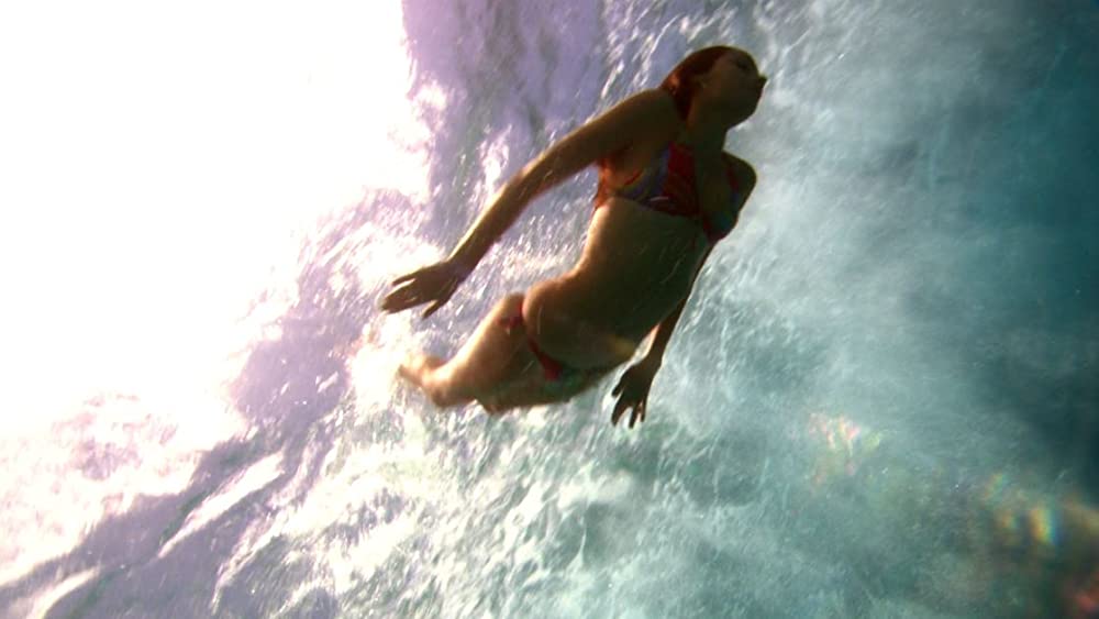 イントゥ・ザ・ブルー2の画像