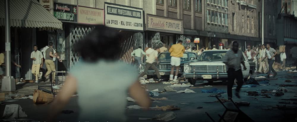 「ソプラノズ ニューアークに舞い降りたマフィアたち」の画像