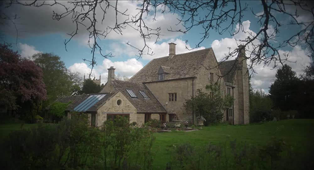 MEN 同じ顔の男たちの画像