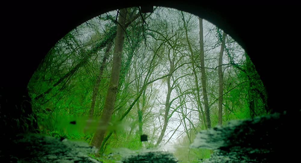 MEN 同じ顔の男たちの画像