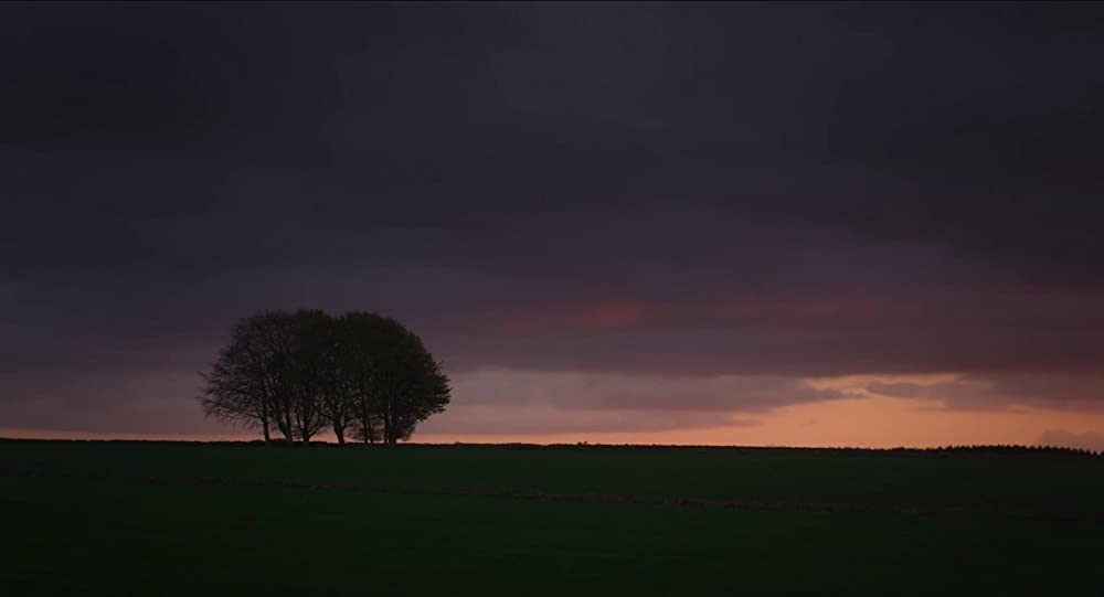 MEN 同じ顔の男たちの画像