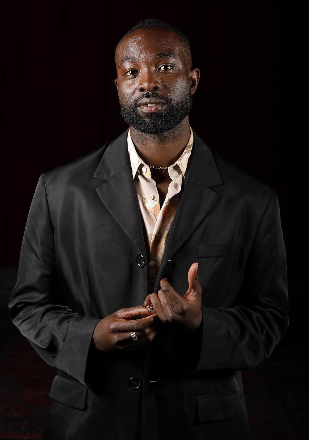 MEN 同じ顔の男たちの画像