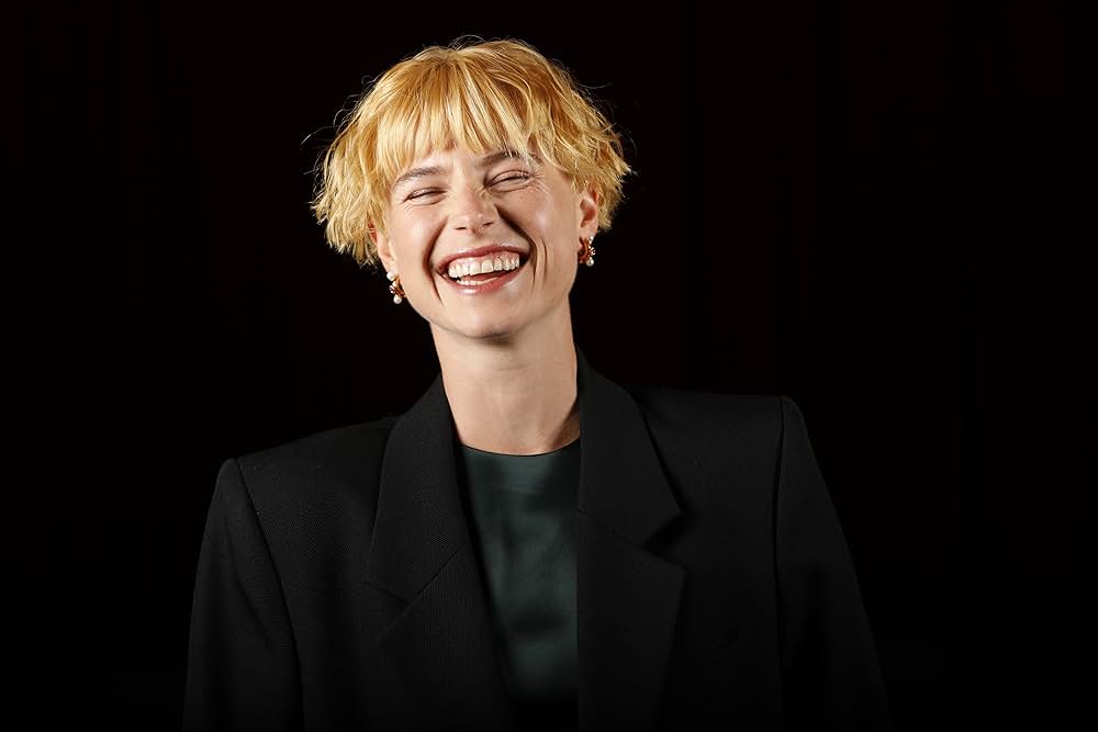 MEN 同じ顔の男たちの画像