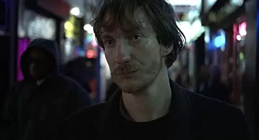 「ネイキッド」デビッド・シューリスの画像