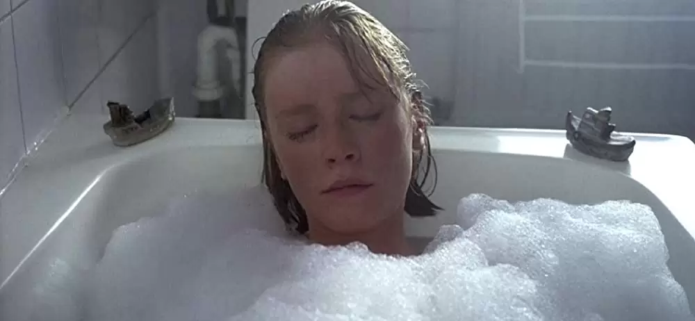 「ネイキッド」Claire Skinnerの画像